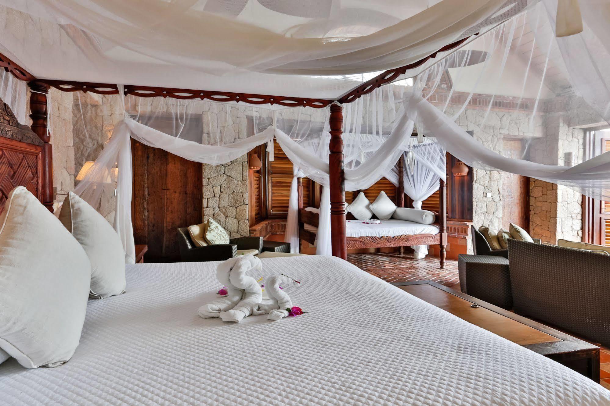 Caille Blanc Villa & Hotel (Adults Only) Mamin Exterior photo